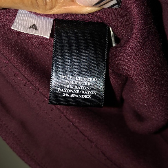 Ann Taylor Peplum Textured Burgundy Top L - Picture 4 of 4